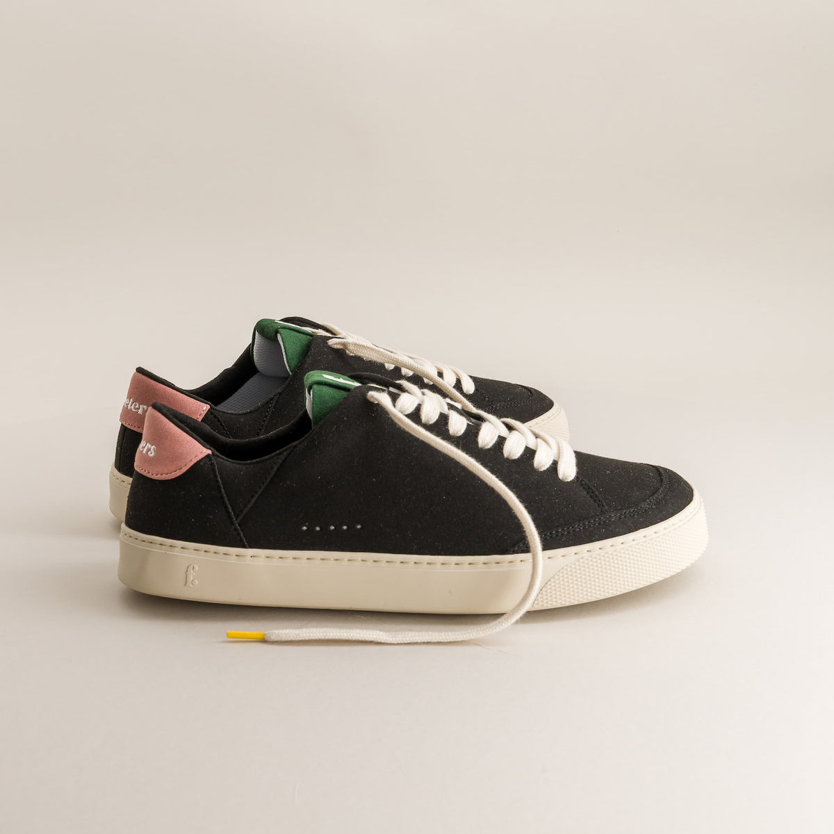 Barefoot sneakers Black & Pink - Side view
